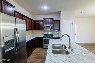 737 Sculcoates St, El Paso, TX 79928 - photo 5