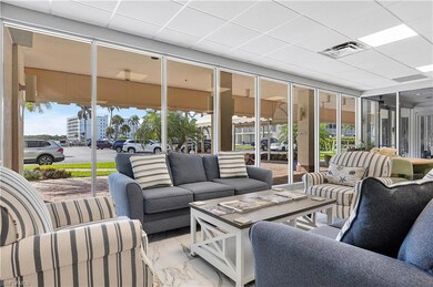 Sunroom with visible vents and plenty of natural l