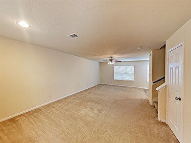 9945 Swallow Dr, Conroe, TX 77385 - photo 2