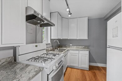 River Forest Garden Condominium unit 2SW, River Forest, IL 60305 - photo 2