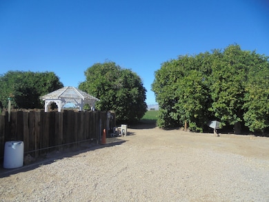 2265 E Chanslor Way, Blythe, CA 92225 - photo 7