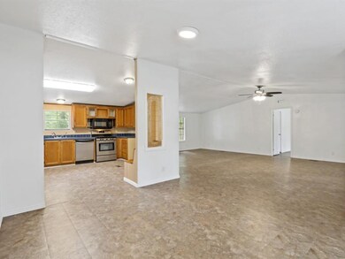 29822 Midland St, Magnolia, TX 77354 - photo 4