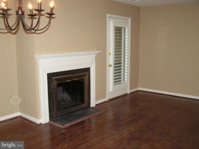 304 Locust St SE unit C, Vienna, VA 22180 - photo 5