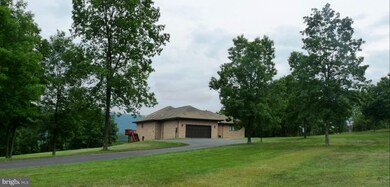 518 Girl Scout Dr, Hedgesville, WV 25427 - photo 2