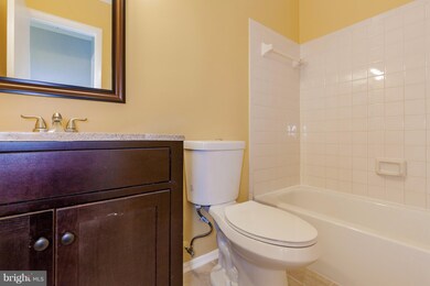 19929 Appledowre Cir, Germantown, MD 20876 - photo 7