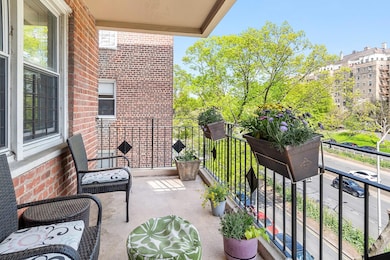 2711 Henry Hudson Pkwy unit 5A, Bronx, NY 10463 - photo 4