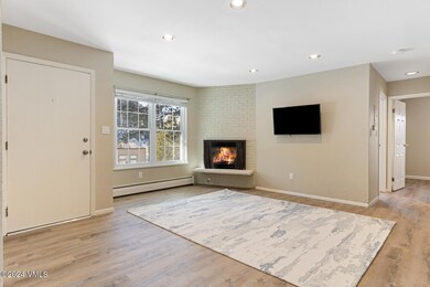 4093 Spruce Way 30 MLS-3