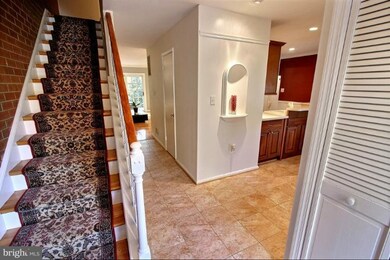 10877 Deborah Dr, Potomac, MD 20854 - photo 2