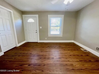 928 E 8th St, New Albany, IN 47150 - photo 3