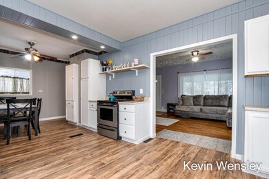 Kitchen to Eating area
