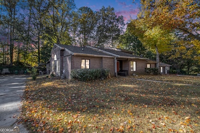 5529 Circlestone Ln, Stone Mountain, GA 30088 - photo 2