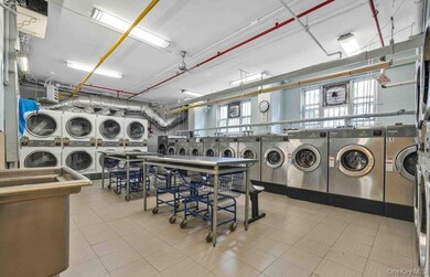 52-40 39th Ave unit 4U, Woodside, NY 11377 - photo 4