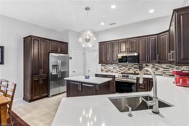 LARGE COUNTER WITH SEATING