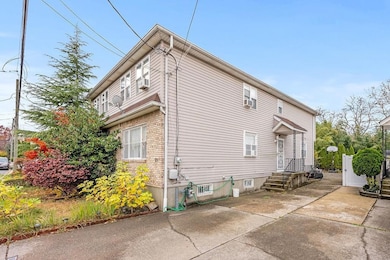 21 Leewood Loop, Staten Island, NY 10304 - photo 3