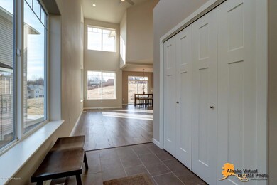 vaulted/open entry