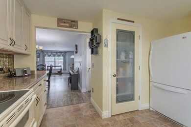 98 Berrington Rd, Leominster, MA 01453 - photo 6