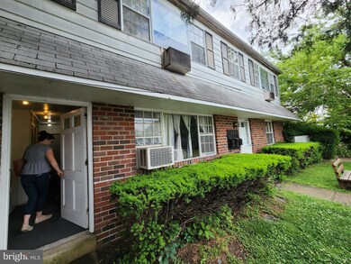 225 S 2nd St, Darby, PA 19023 - photo 2