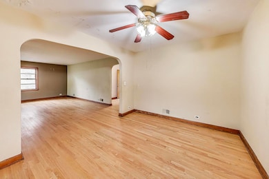 7232 W Oakton St, Niles, IL 60714 - photo 7