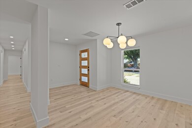 15655 Regal Hill Cir, Dallas, TX 75248 - photo 4