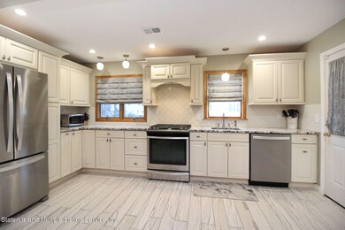 69 Jaffe St, Staten Island, NY 10314 - photo 6