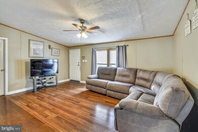 182 Boones Dr, Lothian, MD 20711 - photo 4