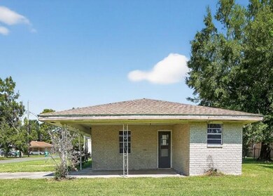 497 St Philip St, Raceland, LA 70394 - photo 2