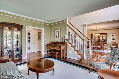 25647 S Village Dr, South Riding, VA 20152 - photo 7