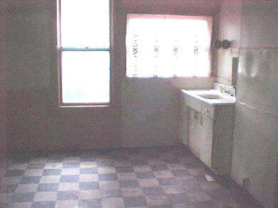 321 Main Street kitchen