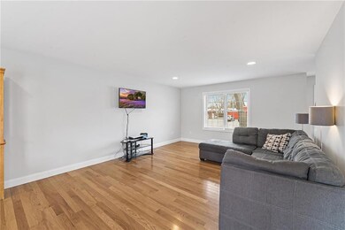 46 Wilson Ave, Warwick, RI 02889 - photo 5