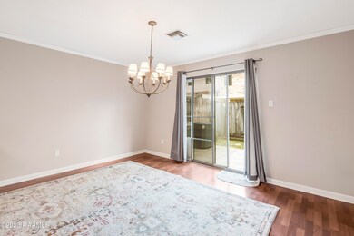 Breakfast/Dining Area