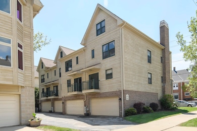 902 E Brady-6