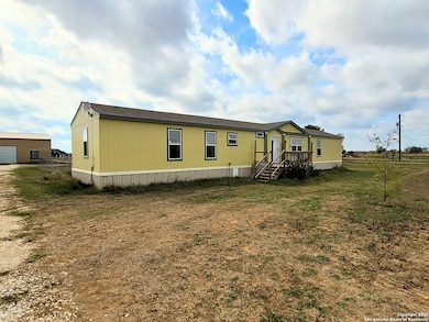 2072 County Road 421, Stockdale, TX 78160 - photo 4
