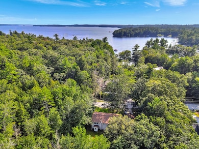 99lake2 w house