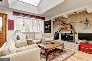 4628 Roundhill Rd, Ellicott City, MD 21043 - photo 7