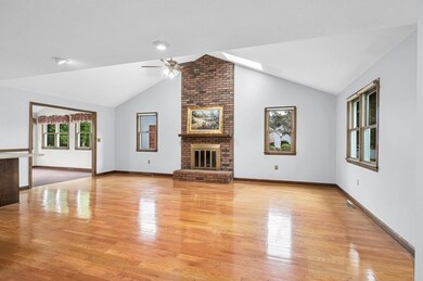 123 Oldefield Farms unit 123, Enfield, CT 06082 - photo 7