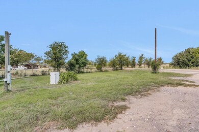 8867 County Road 424 unit 1, Navasota, TX 77868 - photo 3