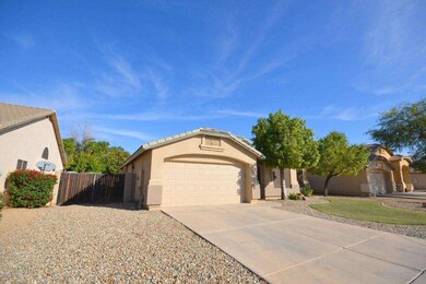 2062 E Smoke Tree Rd, Gilbert, AZ 85296 - photo 3