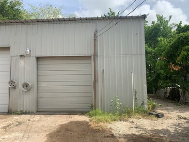 9226 Keough Rd, Houston, TX 77040 - photo 2