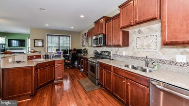 42718 Ogilvie Square, Ashburn, VA 20148 - photo 3