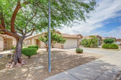 Front 2 - 901 E. Mohave