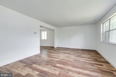 8 Hartford Rd, Sewell, NJ 08080 - photo 6