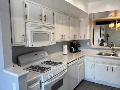 2345 S Cherokee Way unit 109, Palm Springs, CA 92264 - photo 2