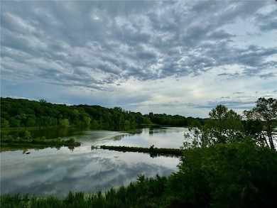 7017 Waters Edge Dr, Parkville, MO 64152 - photo 4