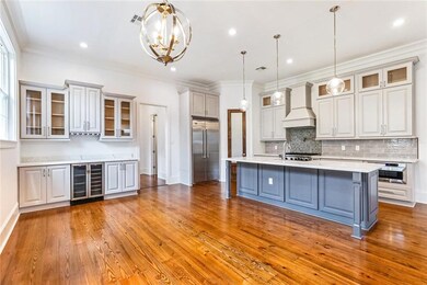Gourmet kitchen