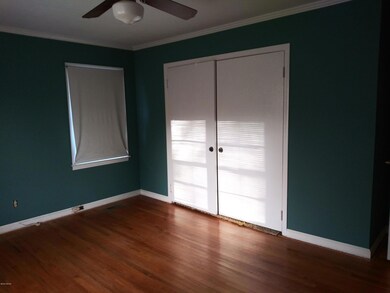 2407 Robin Hood Rd5