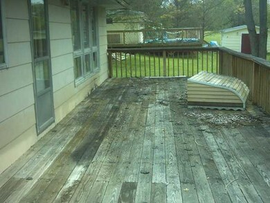 Exterior Front Front deck