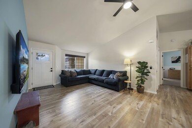 5-web-or-mls-20815 Glenn Maroe Ct (36 of