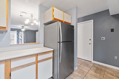 367 Aiken Ave unit 11, Lowell, MA 01850 - photo 7