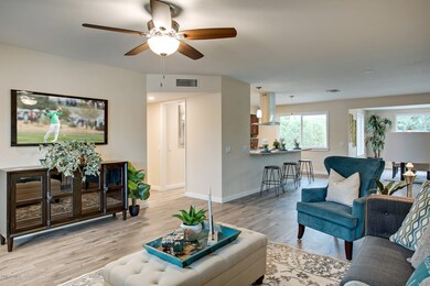 05_9703_W_Redwood_Dr__005_mls