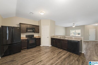 504 Margaret Ln, Calera, AL 35040 - photo 4